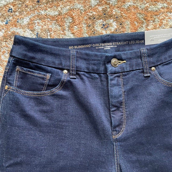 Chico's So Slimming Girlfriend Jeans In Quill Rinse Indigo Wash, Size 6 or Small - Picture 6 of 16